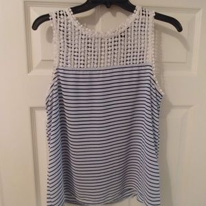 Super cute sleeveless top